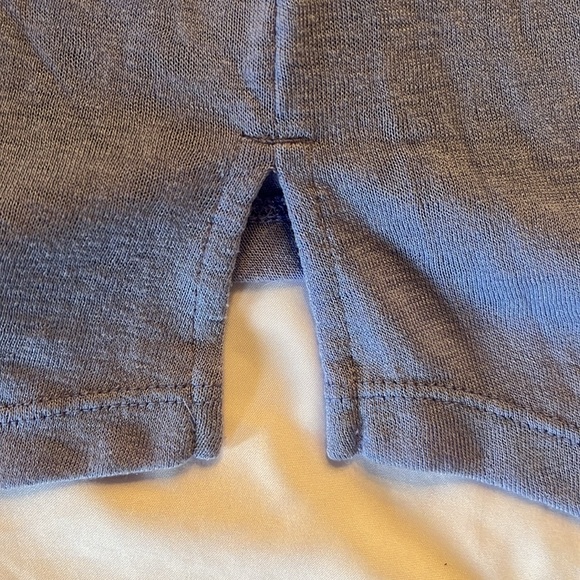 Athleta Women’s sleeveless t shirt - Picture 4 of 5